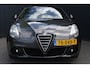 Alfa Romeo Giulietta 1.4 T Distinctive - AUTOMAAT - NAVIGATIE - XENON - PDC