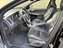 Volvo XC60 2.0 T5 245pk Automaat FWD Polar+ | Panoramadak | Lederen bekleding | Navigatie | Climate control | Cruise control | PDC | Camera | Elektrische achterklep | Trekhaak | Stoelverwarming | Compleet onderhouden