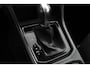 Volkswagen Touran 1.4 TSI 150 pk DSG R-Line 7 Persoons Navigatie Apple Carplay/Android Auto Camera Parkeersensoren Adaptive Cruise Control Ledverlichting Getinte ramen Stoelverwarming Grootlichtassistent