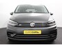 Volkswagen Touran 1.4 TSI 150 pk DSG R-Line 7 Persoons Navigatie Apple Carplay/Android Auto Camera Parkeersensoren Adaptive Cruise Control Ledverlichting Getinte ramen Stoelverwarming Grootlichtassistent