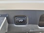 Hyundai Santa Fe 1.6 T-GDI PHEV Plug-in Premium Plus Sky Automaat / Afneembare Trekhaak / HUD / Trekgewicht 1350 kg / Elektrische bedienbare achterklep / Glazen schuif- en kanteldak / Stuur- en Stoelverwarming / Stoelventilatie voor /