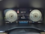 Hyundai Santa Fe 1.6 T-GDI PHEV Plug-in Premium Plus Sky Automaat / Afneembare Trekhaak / HUD / Trekgewicht 1350 kg / Elektrische bedienbare achterklep / Glazen schuif- en kanteldak / Stuur- en Stoelverwarming / Stoelventilatie voor /