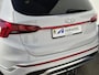 Hyundai Santa Fe 1.6 T-GDI PHEV Plug-in Premium Plus Sky Automaat / Afneembare Trekhaak / HUD / Trekgewicht 1350 kg / Elektrische bedienbare achterklep / Glazen schuif- en kanteldak / Stuur- en Stoelverwarming / Stoelventilatie voor /