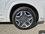 Hyundai Santa Fe 1.6 T-GDI PHEV Plug-in Premium Plus Sky Automaat / Afneembare Trekhaak / HUD / Trekgewicht 1350 kg / Elektrische bedienbare achterklep / Glazen schuif- en kanteldak / Stuur- en Stoelverwarming / Stoelventilatie voor /