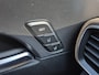 Hyundai Santa Fe 1.6 T-GDI PHEV Plug-in Premium Plus Sky Automaat / Afneembare Trekhaak / HUD / Trekgewicht 1350 kg / Elektrische bedienbare achterklep / Glazen schuif- en kanteldak / Stuur- en Stoelverwarming / Stoelventilatie voor /