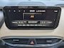 Hyundai Santa Fe 1.6 T-GDI PHEV Plug-in Premium Plus Sky Automaat / Afneembare Trekhaak / HUD / Trekgewicht 1350 kg / Elektrische bedienbare achterklep / Glazen schuif- en kanteldak / Stuur- en Stoelverwarming / Stoelventilatie voor /