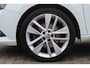 Skoda Fabia Combi 1.2 TSI Style AUTOMAAT/Cruise control/Climate control/Parkeersensoren/Bluetooth/Spraakbediening/Multifunctioneel stuurwiel/LED koplampen/Sportstoelen/17'' Lichtmetalen velgen/Elektrische ramen/Elektrisch verstelbare spiegels.