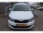 Skoda Fabia Combi 1.2 TSI Style AUTOMAAT/Cruise control/Climate control/Parkeersensoren/Bluetooth/Spraakbediening/Multifunctioneel stuurwiel/LED koplampen/Sportstoelen/17'' Lichtmetalen velgen/Elektrische ramen/Elektrisch verstelbare spiegels.