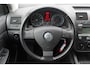 Volkswagen Golf 1.4 TSI Trendline Airco/Radio-CD speler/Multifunctioneel stuurwiel/16'' Lichtmetalen velgen/Centrale deurvergrendeling/Elektrische ramen/Elektrisch verstelbare spiegels.