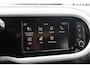 Renault Twingo 1.0 SCe Intens Airco/Achteruitrijcamera/Parkeersensoren/Apple carplay/Cruise control/Bluetooth/LED koplampen/Multifunctioneel stuurwiel/Spraakbediening/15'' Lichtmetalen velgen/Elektrische ramen/Elektrisch verstelbare spiegels.