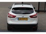 Nissan Qashqai 1.2 Connect Edition Panoramadak/Navigatie/Climate control/360° camera/Parkeersensoren rondom/Cruise control/Elektrisch verstelbare stoel met stoelverwarming/Voorruitverwarming/Keyless/Lane assist/Trekhaak/Bluetooth/LED koplampen/19''Lichtmetalen velgen/Mu