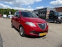 Lancia Ypsilon 0.9 TwinAir Silver Plus Navigatie*Airco*12-09-2026 APK*Regen sensor*Parkeer sensor*