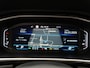 Volkswagen T-Roc 1.5 TSI R-Line Panoramadak - Trekhaak - R-Line - Clima