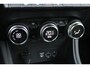 Renault Captur 1.3 TCe 140 PK Intens EDC NL-Auto | Automaat | Navigatie | Camera | Climate Controle | Cruise Control | Radio-DAB-USB | LM-velgen | Parkeersensoren