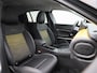 Jeep Avenger 1st Edition 54 kWh | Slechts 3.336 KM | 18'' LM Velgen | Camera | NAV | Stoelverwarming |