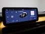 Jeep Avenger 1st Edition 54 kWh | Slechts 3.336 KM | 18'' LM Velgen | Camera | NAV | Stoelverwarming |