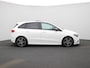 Mercedes-Benz B-klasse 180 Business Solution AMG | PANORAMADAK | VIRTUAL COCKPIT | ACHTERUITRIJCAMERA | LED VERLICHTING | STOELVERWARMING |