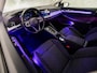 Volkswagen Golf 2.0 TDI Sport 150Pk Automaat (APPLE CARPLAY, GROOT NAVI, SFEERVERLICHTING, STUUR/STOELVERWARMING, GETINT GLAS, SPORTSTOELEN, KEYLESS, LED KOPLAMPEN, NIEUWE APK, NIEUWSTAAT)