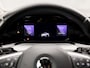 Volkswagen Golf 2.0 TDI Sport 150Pk Automaat (APPLE CARPLAY, GROOT NAVI, SFEERVERLICHTING, STUUR/STOELVERWARMING, GETINT GLAS, SPORTSTOELEN, KEYLESS, LED KOPLAMPEN, NIEUWE APK, NIEUWSTAAT)