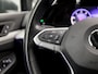 Volkswagen Golf 2.0 TDI Sport 150Pk Automaat (APPLE CARPLAY, GROOT NAVI, SFEERVERLICHTING, STUUR/STOELVERWARMING, GETINT GLAS, SPORTSTOELEN, KEYLESS, LED KOPLAMPEN, NIEUWE APK, NIEUWSTAAT)