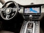 Porsche Macan 2.9 Turbo SportDesign 441Pk (1e EIGENAAR, ORG. NL, PANORAMADAK, APPLE CARPLAY, SPORT CHRONO PAKKET, ALCANTARA HEMEL, SPORT UITLAAT, KERAMISCHE REMMEN, ALARM KLASSE 5, CAMERA, DEALER ONDERHOUDEN, NIEUWSTAAT)