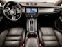Porsche Macan 2.9 Turbo SportDesign 441Pk (1e EIGENAAR, ORG. NL, PANORAMADAK, APPLE CARPLAY, SPORT CHRONO PAKKET, ALCANTARA HEMEL, SPORT UITLAAT, KERAMISCHE REMMEN, ALARM KLASSE 5, CAMERA, DEALER ONDERHOUDEN, NIEUWSTAAT)
