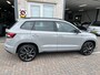 Skoda Karoq 1.5 TSI ACT Sportline Business / AUTOMAAT/ CAMERA/ PARK. SENSOREN V+A/ STUUR+STOEL VERWARM./ APP-CONNECT/ ACC/ DRIVE SELECT/ LED/ ELEK. ACHTERKLEP/ NAVI/ KEYLESS/ DAB/ CLIMA/ DIGITAL DASH/ ISOFIX/ 19'' LMV