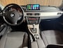 BMW 3-Serie 318i - Youngtimer - Carplay - Dealer