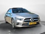 Mercedes-Benz A-klasse 250 4MATIC Premium Plus (225PK) 2e-Eig, Dealer-Onderh, 12-Mnd-BOVAG, NL-Auto, Navigatie, Panoramaschuifdak, Ambient-Lighting, Parkeersensoren-V+A, LM.-Velgen, Leer, Elektrische-Stoelen, Stoelverwarming, Full-Virtual-Cockpit, Privacy-Glas