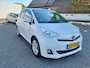 Toyota Verso-S 1.3 VVT-i Dynamic. Nette goed onderhouden Verso-S met trekhaak, cruisecontrol,navigatie en lichtmetalen velgen!