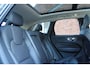 Volvo XC60 T6 Recharge 350PK Core Bright | Trekhaak | Parkeerverwarming | Verwarmbare Voorstoelen | Getint Glas | Adaptieve Cruise Control | BLIS Dodehoekdetectie | Apple Carplay | 18'' Lichtmetalen Velgen | Google Maps