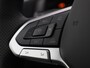 Volkswagen Golf 1.5 eTSI R-Line Edition | Automaat | Navigatie | Draadloze Apple Carplay | Adaptieve cruise control | Stuur- en Stoelverwarming | 360' graden Camera | Park Assist | IQ- Matrix verlichting | 18 Inch Velgen