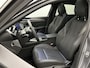 Peugeot 308 GT Plug-in Hybrid 180pk Automaat | Navigatie | Schuif-/Kanteldak | Rondomzicht camera | Lederen sportstoelen | Keyless | Matrix LED koplampen | Adaptieve Cruise Control | Climate Control | Parkeersensoren | Dodehoeksensor | Draadloze Apple Carplay / Android Auto | Donker getint glas | 18" lichtmetalen velgen |
