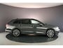 Volkswagen Golf Variant Life Business 1.5 eTSI 115pk DSG Automaat Adaptive cruise control, Navigatie, Stuurwiel verwarmd, Parkeersensoren, App connect, LED verlichting, Stoelverwarming