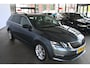 Skoda Octavia Combi 1.0 TSI Greentech Business Edition Navigatie Airco Cruise control Stoelverwarming PDC Inruil Mogelijk!