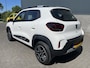 Dacia Spring Comfort Plus (Orange Pack) 27 kWh Mistlampen - Achteruitrijcamera - Airco - Navigatie - Cruise control - Parkeersensoren achter - Dakrails