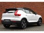 Volvo XC40 T3 Automaat R-Design | Verwarmbare Voorstoelen | Cruise Control | Navigatie | Parkeer assistent en camera | Apple Carplay | Bluetooth Telefonie & Multimedia | Volvo on Call | Climate Control | LED Koplampen | Lane Keeping Aid