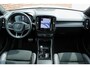 Volvo XC40 T3 Automaat R-Design | Verwarmbare Voorstoelen | Cruise Control | Navigatie | Parkeer assistent en camera | Apple Carplay | Bluetooth Telefonie & Multimedia | Volvo on Call | Climate Control | LED Koplampen | Lane Keeping Aid