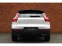Volvo XC40 T3 Automaat R-Design | Verwarmbare Voorstoelen | Cruise Control | Navigatie | Parkeer assistent en camera | Apple Carplay | Bluetooth Telefonie & Multimedia | Volvo on Call | Climate Control | LED Koplampen | Lane Keeping Aid