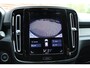 Volvo XC40 T3 Automaat R-Design | Verwarmbare Voorstoelen | Cruise Control | Navigatie | Parkeer assistent en camera | Apple Carplay | Bluetooth Telefonie & Multimedia | Volvo on Call | Climate Control | LED Koplampen | Lane Keeping Aid