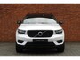 Volvo XC40 T3 Automaat R-Design | Verwarmbare Voorstoelen | Cruise Control | Navigatie | Parkeer assistent en camera | Apple Carplay | Bluetooth Telefonie & Multimedia | Volvo on Call | Climate Control | LED Koplampen | Lane Keeping Aid