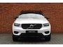 Volvo XC40 T3 Automaat R-Design | Verwarmbare Voorstoelen | Cruise Control | Navigatie | Apple Carplay | Bluetooth Telefonie & Multimedia | Volvo on Call | Climate Control | LED Koplampen | Lane Keeping Aid