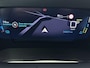 Peugeot e-2008 SUV EV GT Pack 50 kWh 136pk | Navigatie | Achteruitrijcamera | Stoelverwarming | Full Led koplampen | 3D Cockpit | Leder/Alcantara | Keyless | Parkeersensoren v+a | Adaptieve Cruise Control | Dodehoeksensor | Apple Carplay / Android Auto | DAB+ radio | Donker getint glas | 18" lichtmetalen velgen |