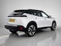 Peugeot e-2008 SUV EV GT Pack 50 kWh 136pk | Navigatie | Achteruitrijcamera | Stoelverwarming | Full Led koplampen | 3D Cockpit | Leder/Alcantara | Keyless | Parkeersensoren v+a | Adaptieve Cruise Control | Dodehoeksensor | Apple Carplay / Android Auto | DAB+ radio | Donker getint glas | 18" lichtmetalen velgen |