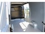 Volkswagen Crafter | Exclusive | L3 | 141 PK | Automaat | Glasrasteel van den Born | Trekhaak | Betonplex Laadvloer | Achteruitrijcamera | PDC | Bijrijdersbank