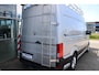 Volkswagen Crafter | Exclusive | L3 | 141 PK | Automaat | Glasrasteel van den Born | Trekhaak | Betonplex Laadvloer | Achteruitrijcamera | PDC | Bijrijdersbank