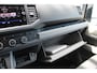 Volkswagen Crafter | Exclusive | L3 | 141 PK | Automaat | Glasrasteel van den Born | Trekhaak | Betonplex Laadvloer | Achteruitrijcamera | PDC | Bijrijdersbank