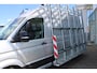Volkswagen Crafter | Exclusive | L3 | 141 PK | Automaat | Glasrasteel van den Born | Trekhaak | Betonplex Laadvloer | Achteruitrijcamera | PDC | Bijrijdersbank