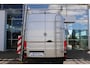 Volkswagen Crafter | Exclusive | L3 | 141 PK | Automaat | Glasrasteel van den Born | Trekhaak | Betonplex Laadvloer | Achteruitrijcamera | PDC | Bijrijdersbank