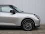 MINI Cooper Mini E Essential XS 40.7 kWh Automaat Navigatie / LED / 17 Inch